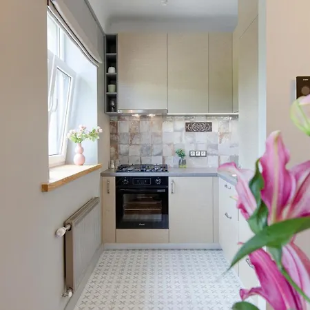 Quiet Garden Deluxe Apartment Рига Экстерьер фото