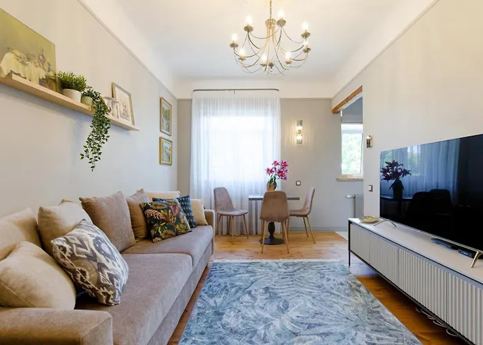 Quiet Garden Deluxe Apartment